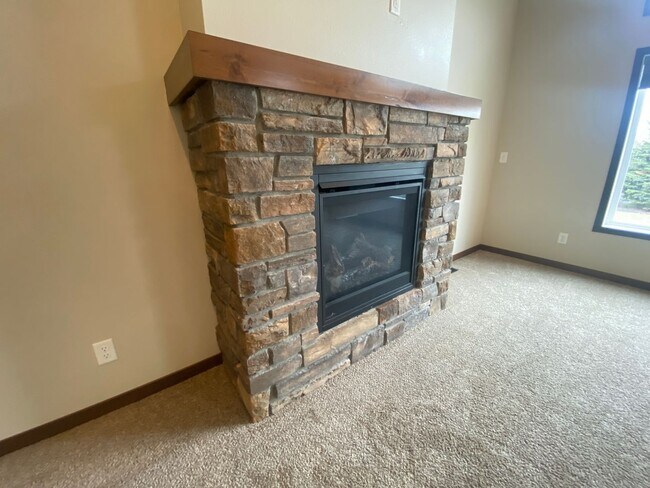 Building Photo - 3-Bed, 3-Bath Single Family Home in Moorhead!