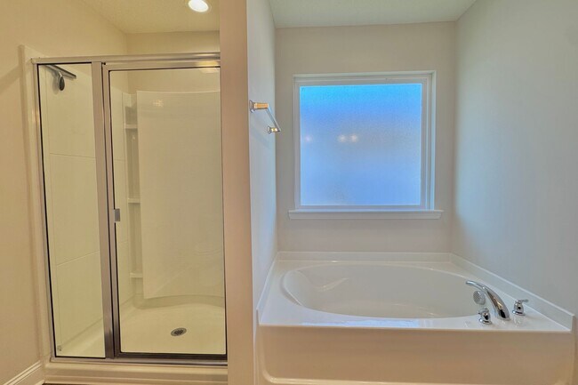 Building Photo - COMING EARLY FEBRUARY 2026! (One Pet Maximum)