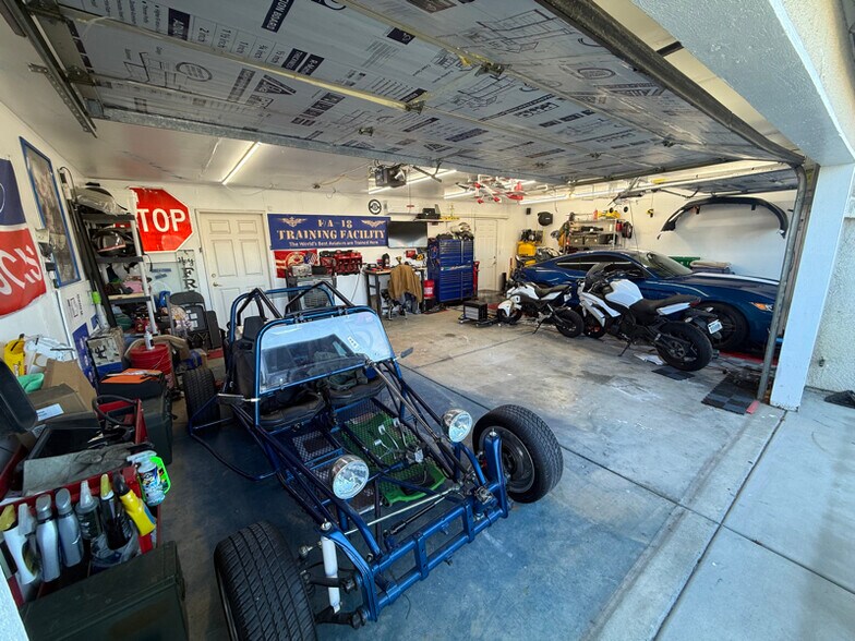 Building Photo - 455 Westgate Pl