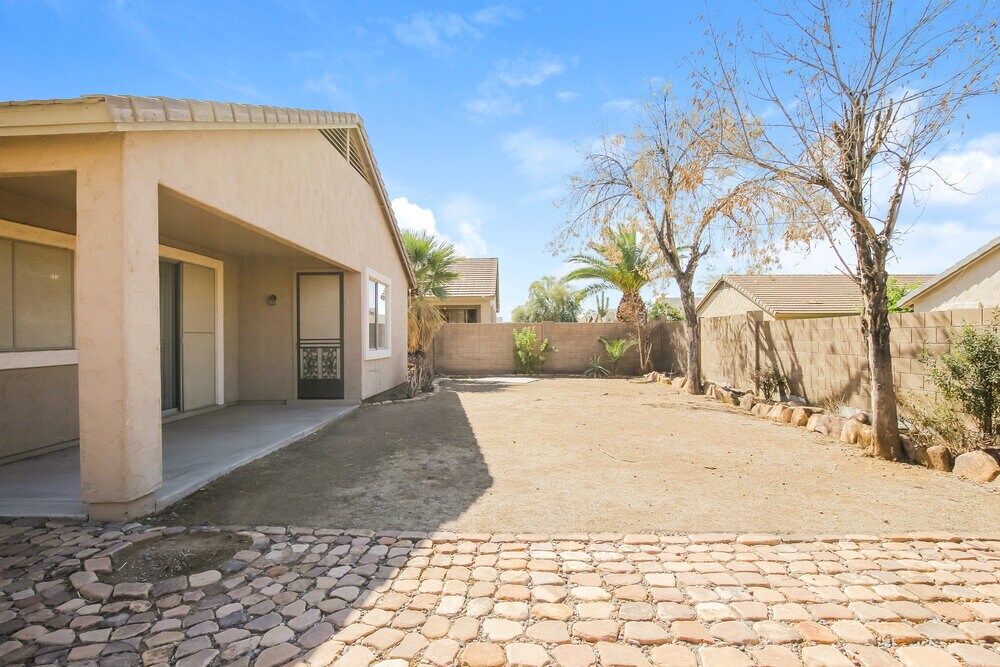 Building Photo - 8724 N 57th Dr