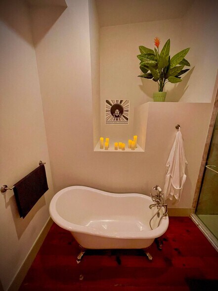 Building Photo - 34 N Front St