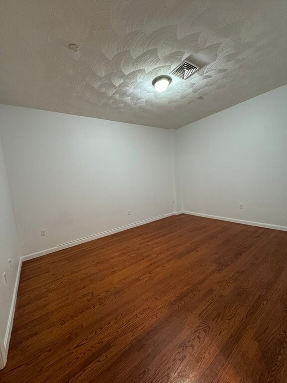 Building Photo - 35 Cherry St