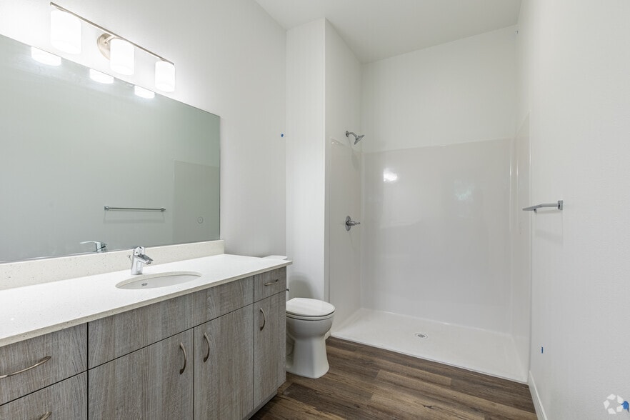 2BE, 2BA - 1113SF - 134th Street Lofts