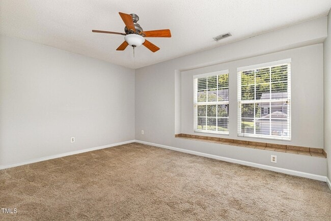 Building Photo - 128 Georgetowne Dr