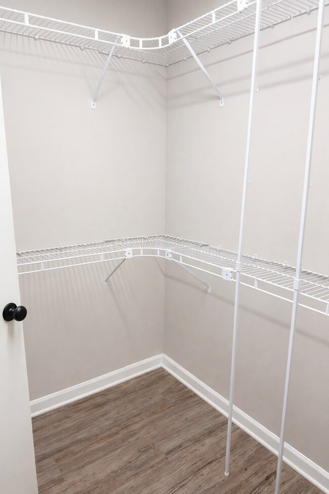 Building Photo - 1433 Garden Farm Dr