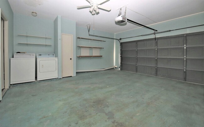 Building Photo - 6000 Reims Rd