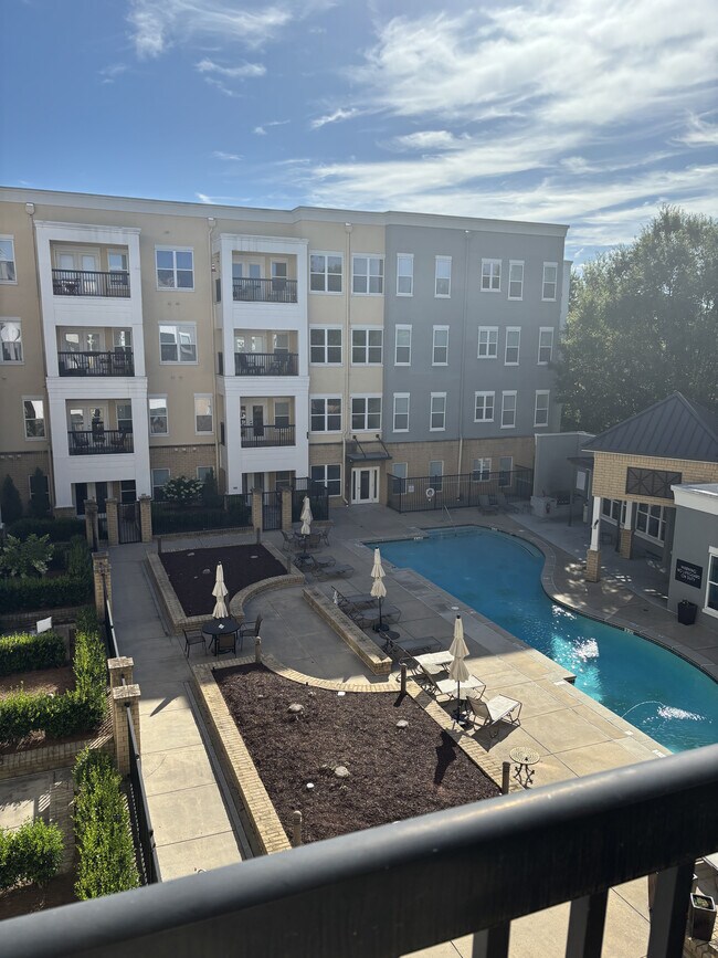 Building Photo - 870 Inman Village Pky NE