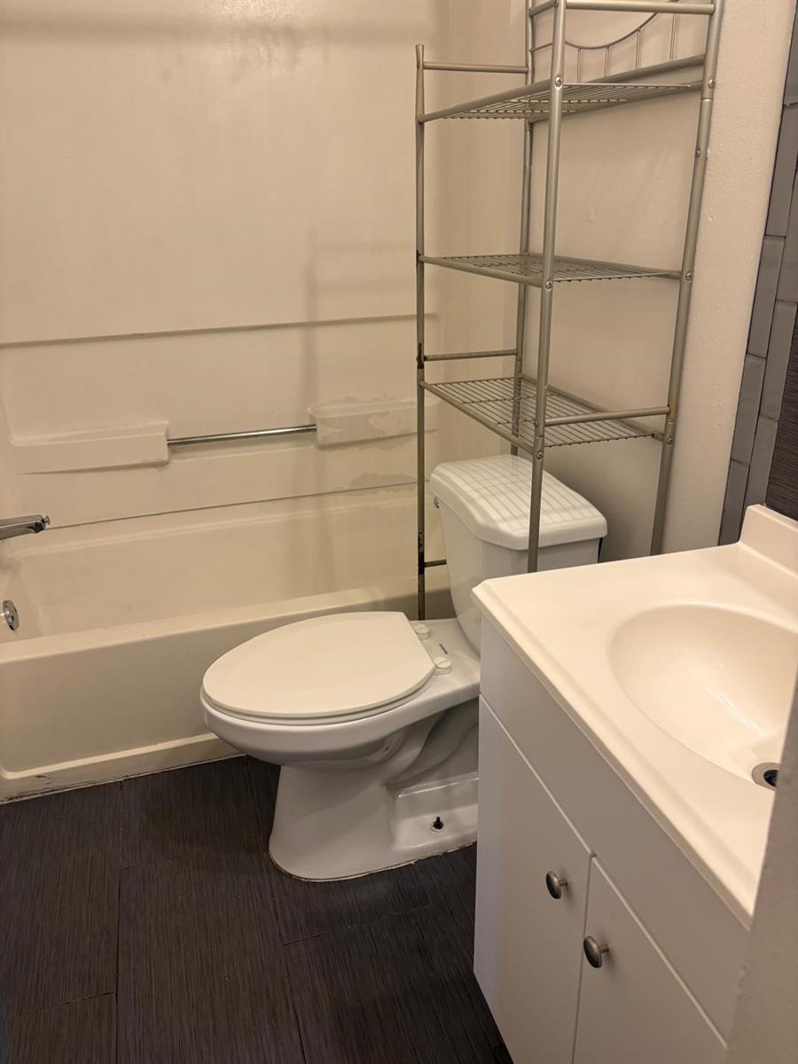 Building Photo - 2868 Coral Springs Dr