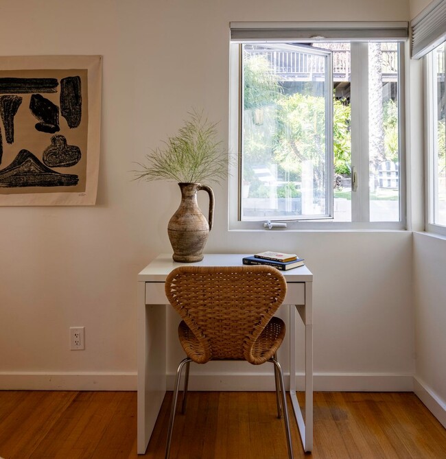 Building Photo - Single Family Home with Coastal Luxury wit...
