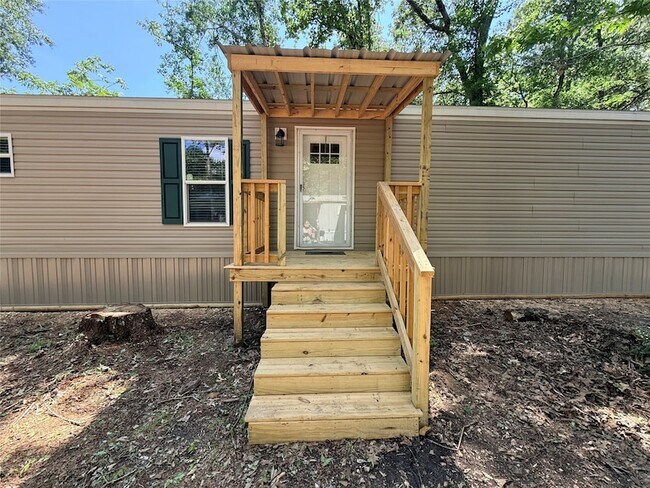 Building Photo - 1032 Meridian