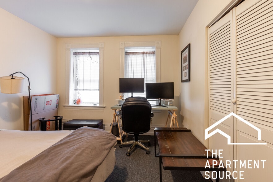 Building Photo - 1627 N Winchester Ave