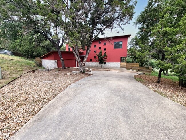 Building Photo - 325 Southwind Rd