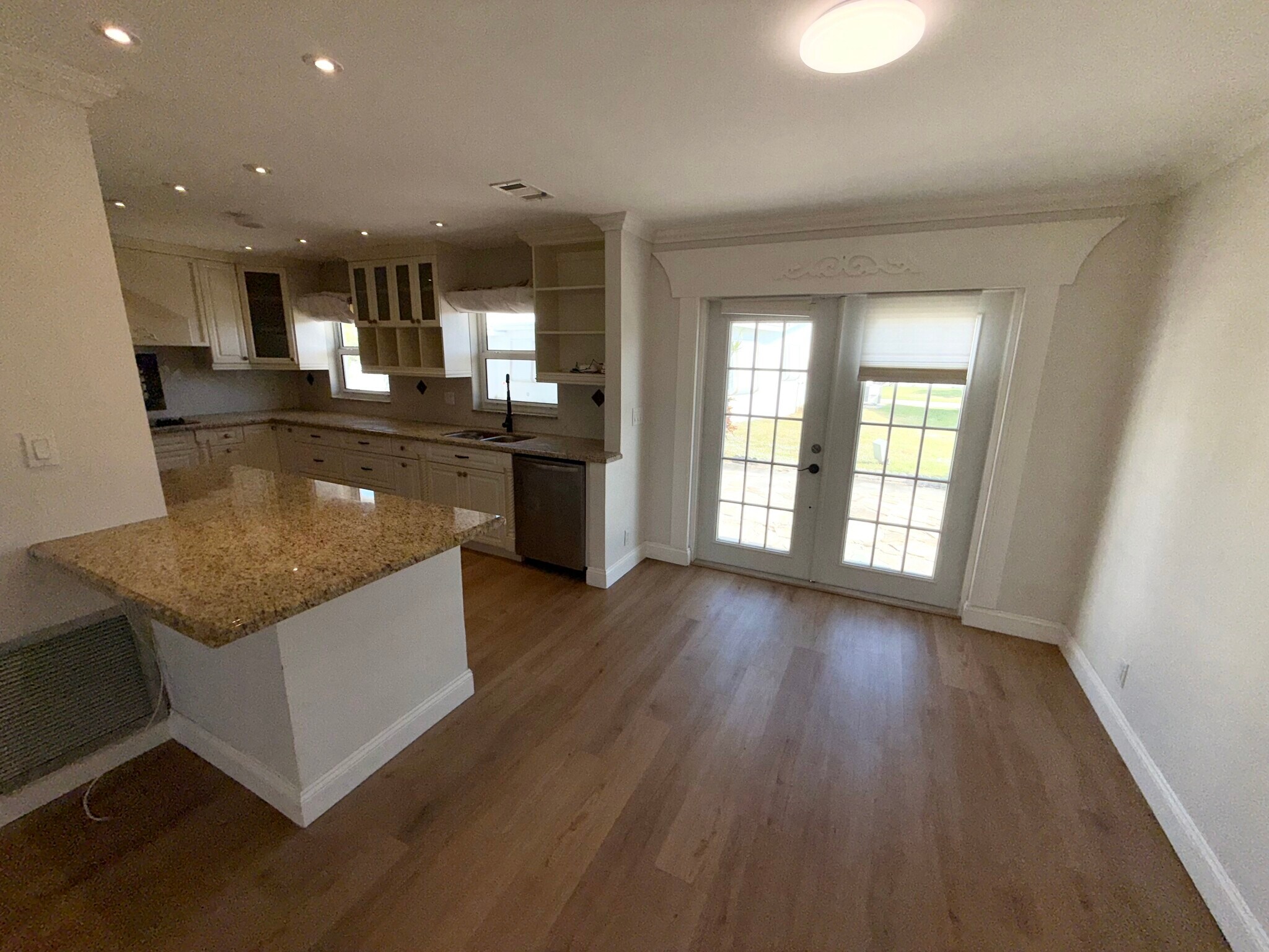 Building Photo - 1504 SW 18th St