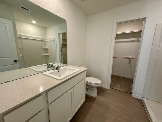 Building Photo - 13310 Rayhill Dr