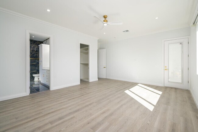 Building Photo - 6729 N 13th St