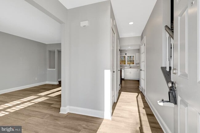 Building Photo - 13416 Whaley Ct