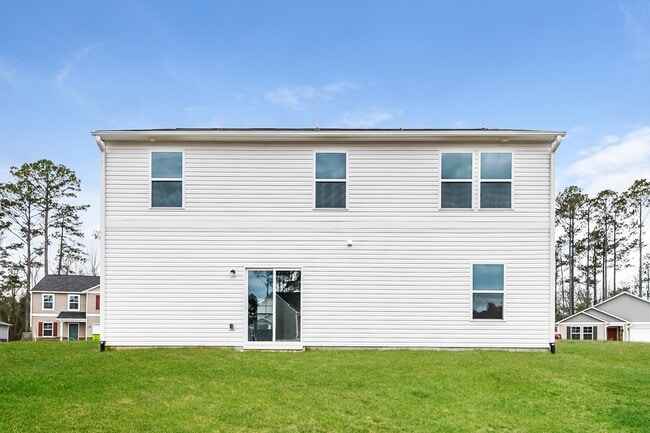 Building Photo - 677 Savanac St SE