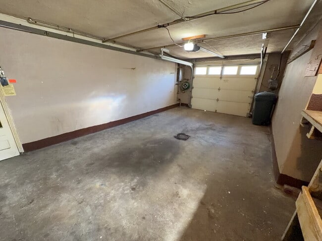 Building Photo - 4125 Pillars Dr