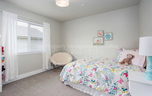 Building Photo - 4646 Corvina St