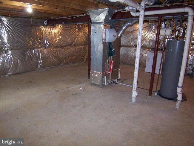 Building Photo - 411 Grasmere Dr