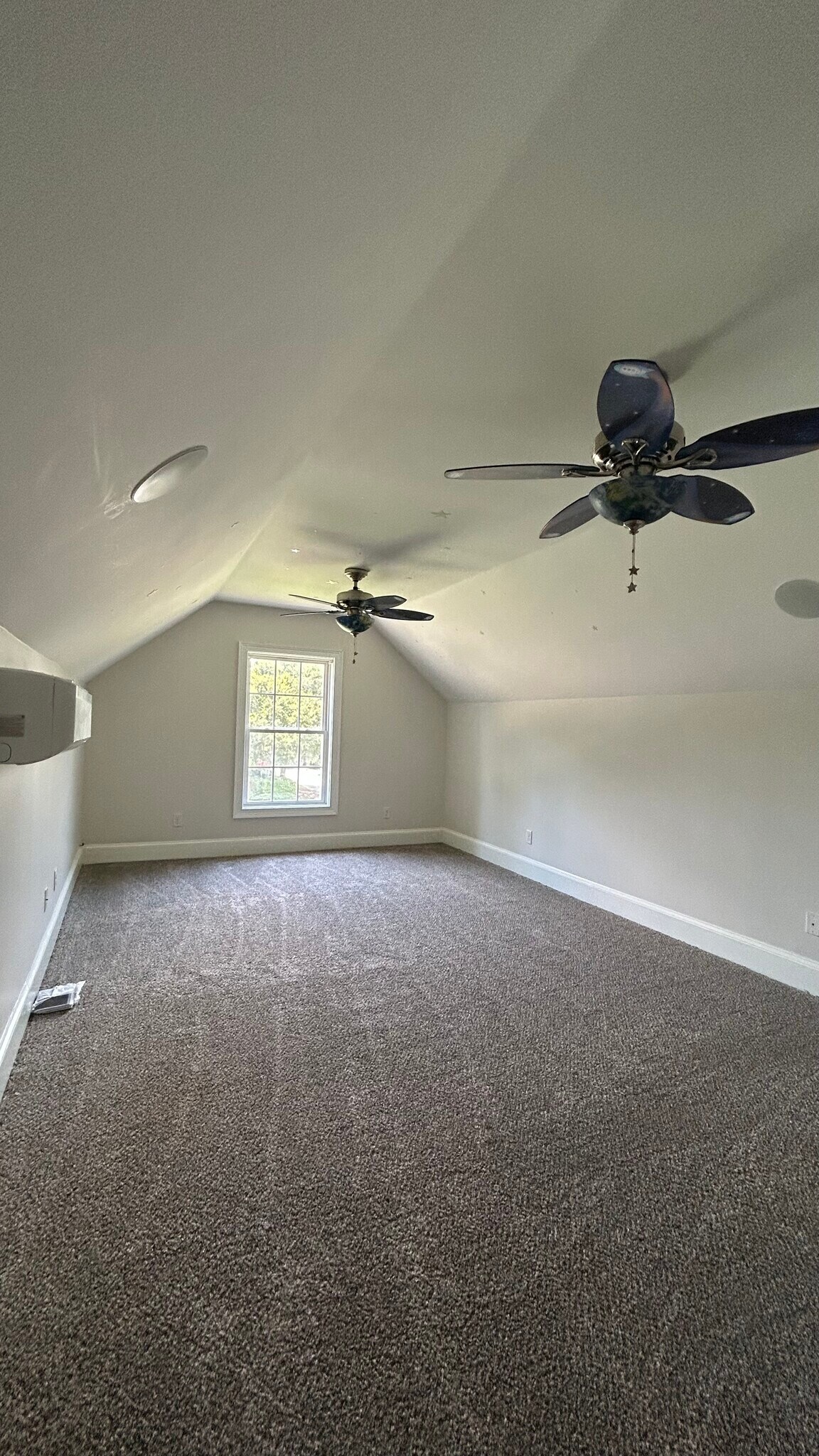 Building Photo - 389 Chastain Cir
