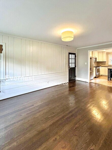Building Photo - 950 Marguerite Dr