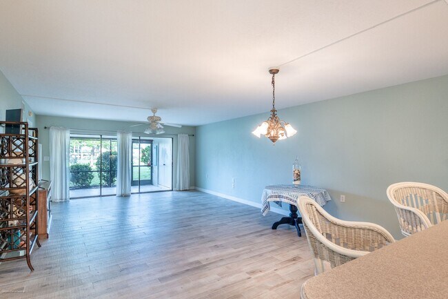 Building Photo - CLOSE DOWNTOWN PUNTA GORDA. GROUND FLOOR U...