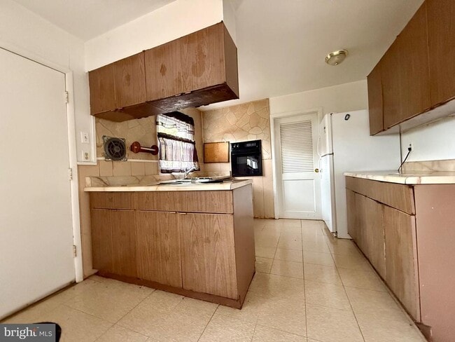 Building Photo - 1 Mystic Way