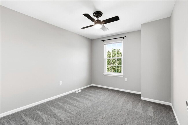 Building Photo - 2607 Warren Way