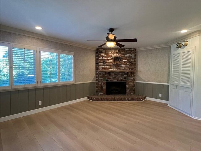 Building Photo - 1850 Wilson Ave