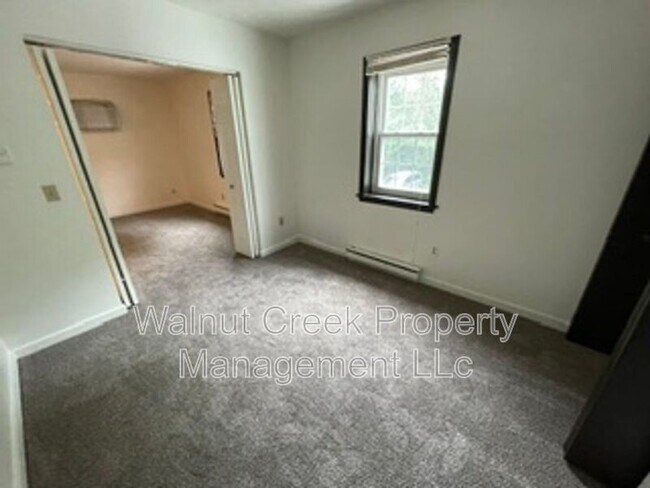 Building Photo - 4461 Oberlin Ave