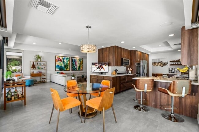 Building Photo - 59 Cornell Dr