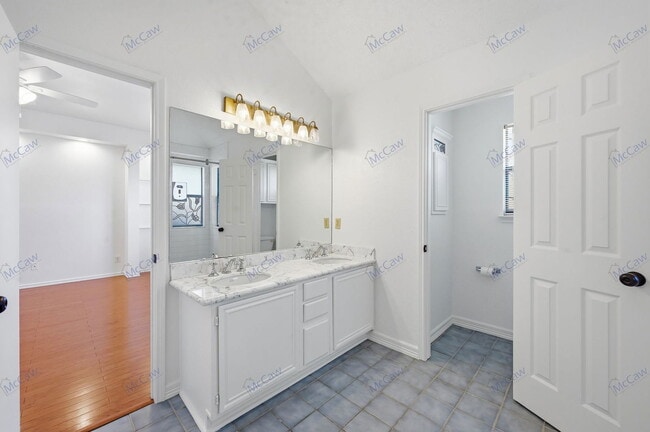 Building Photo - 468 Caviness Dr