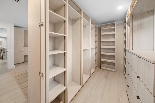 Building Photo - 15121 SW 69th Ct