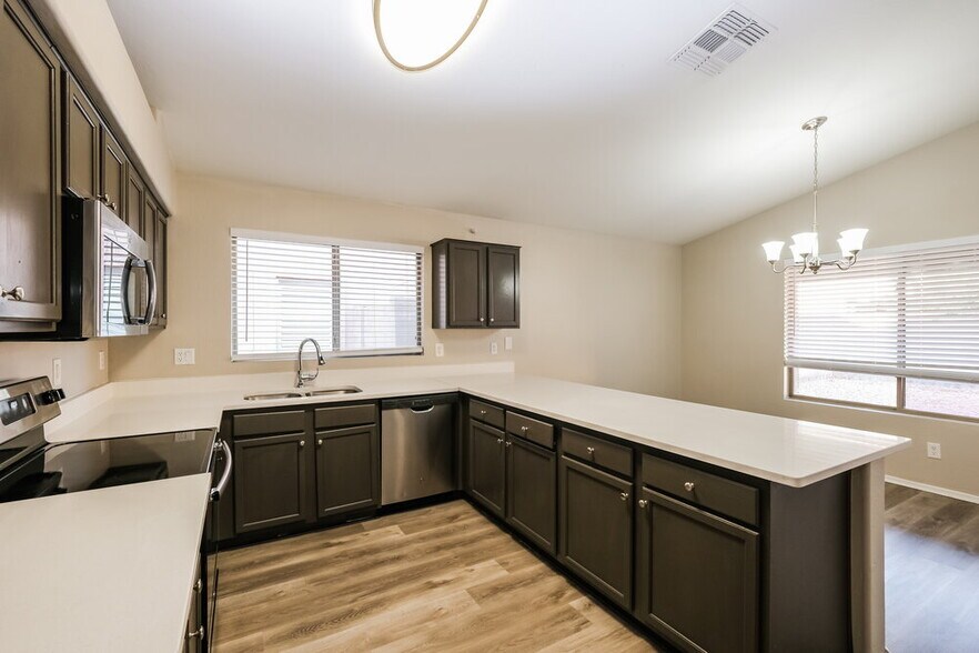 Building Photo - 9518 W Williams St