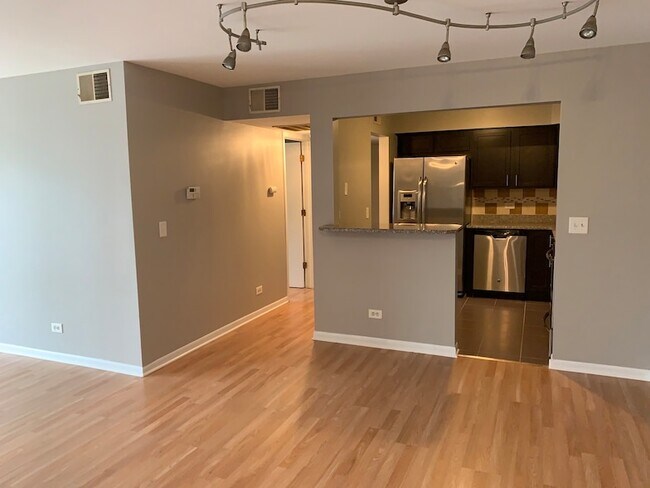 Building Photo - 1125 Pleasant Run Dr