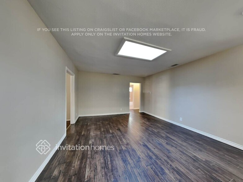 Building Photo - 8005 Quartz Ave