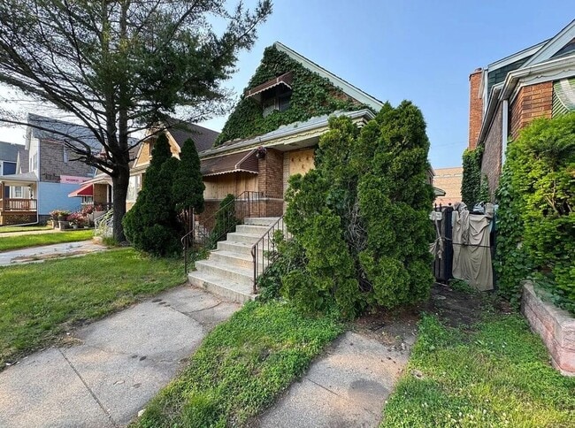 Building Photo - 8371 S Baltimore Ave