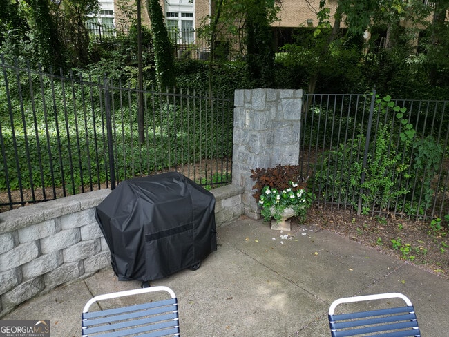 Building Photo - 33 Finch Trail NE