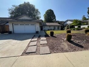 Building Photo - 316 N Platina Dr