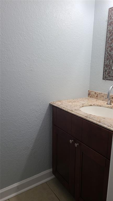 Building Photo - 7102 Waterside Dr