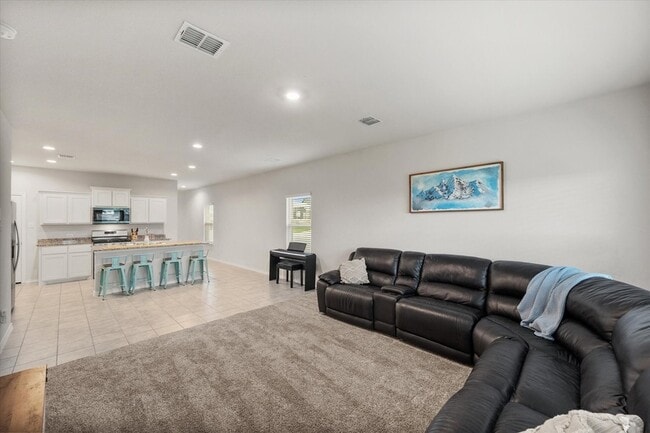 Building Photo - 105 Greengate Dr
