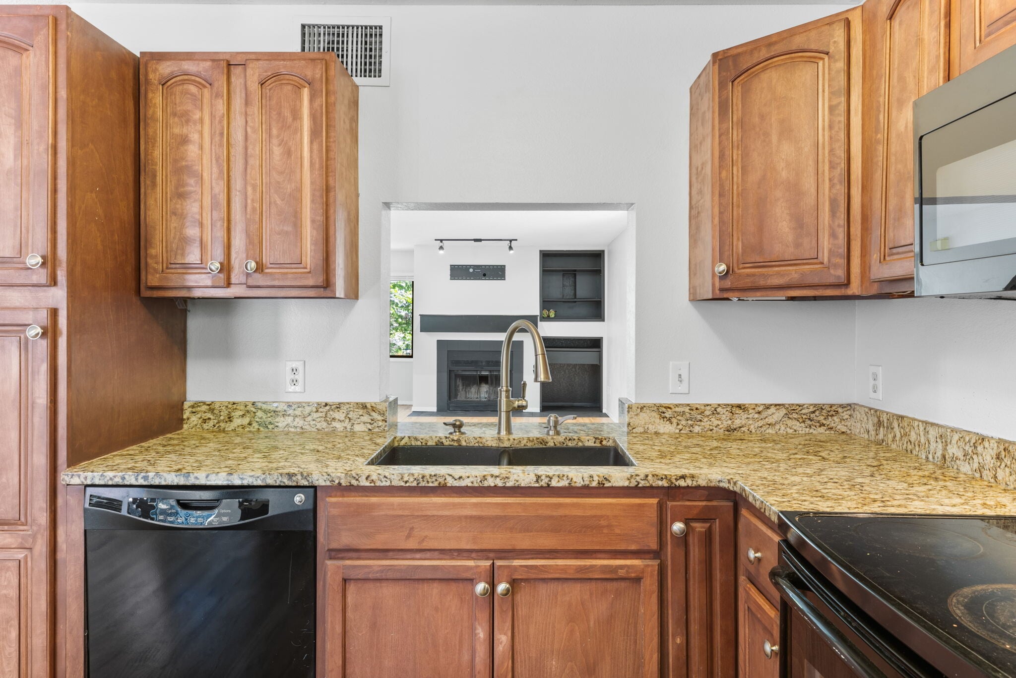 Building Photo - 3050 West 32nd Avenue