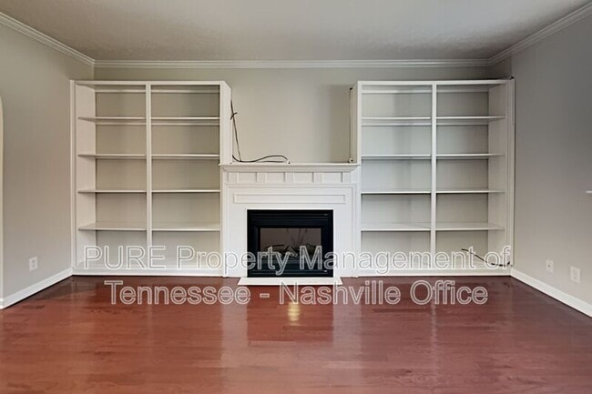 Building Photo - 2120 Lebanon Pike