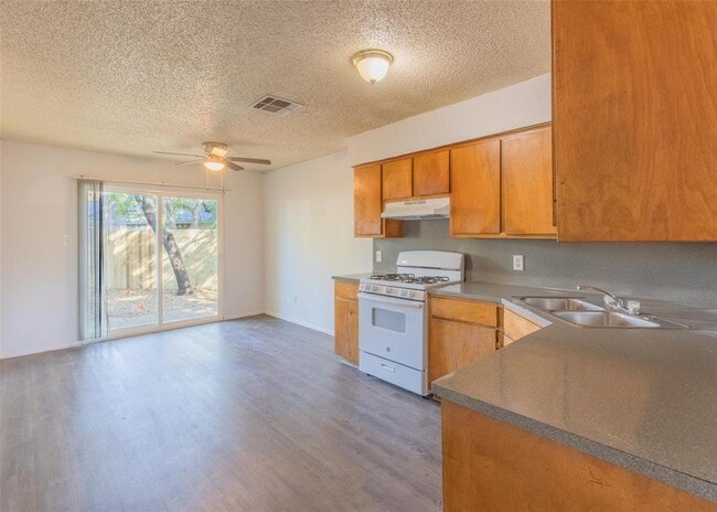 Building Photo - 4600 Rocking Chair Rd