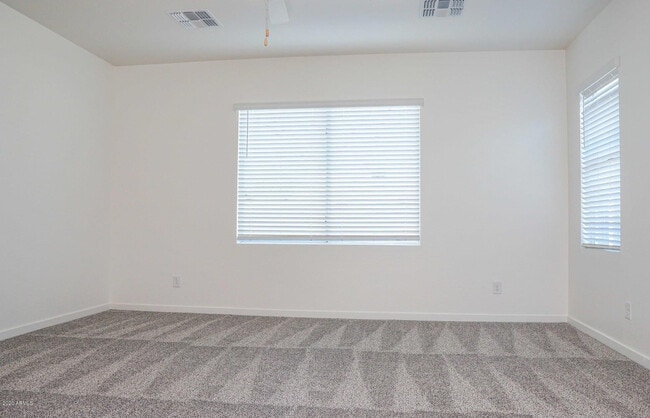 Building Photo - 16013 N 65th Ave