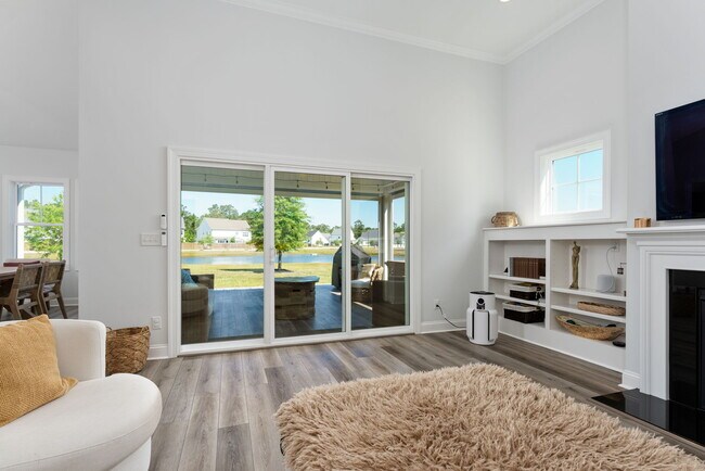 Building Photo - 107 E Barred Owl Dr