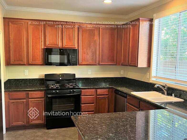Building Photo - 1840 Arrow Stone Ct