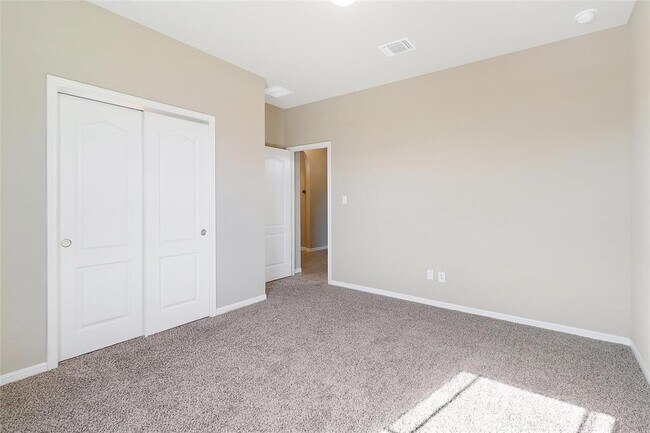 Building Photo - 205 Scenic Hills Cir