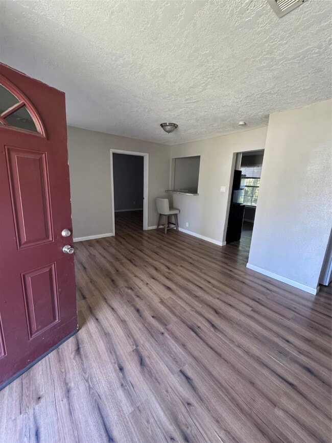 Building Photo - 7339 Eisenhower Rd